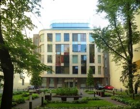 Административное здание на ул.Чайковского