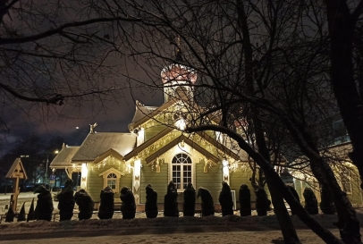 Малый храм на Крестовском. Елочки-монахи (зимнее видео)